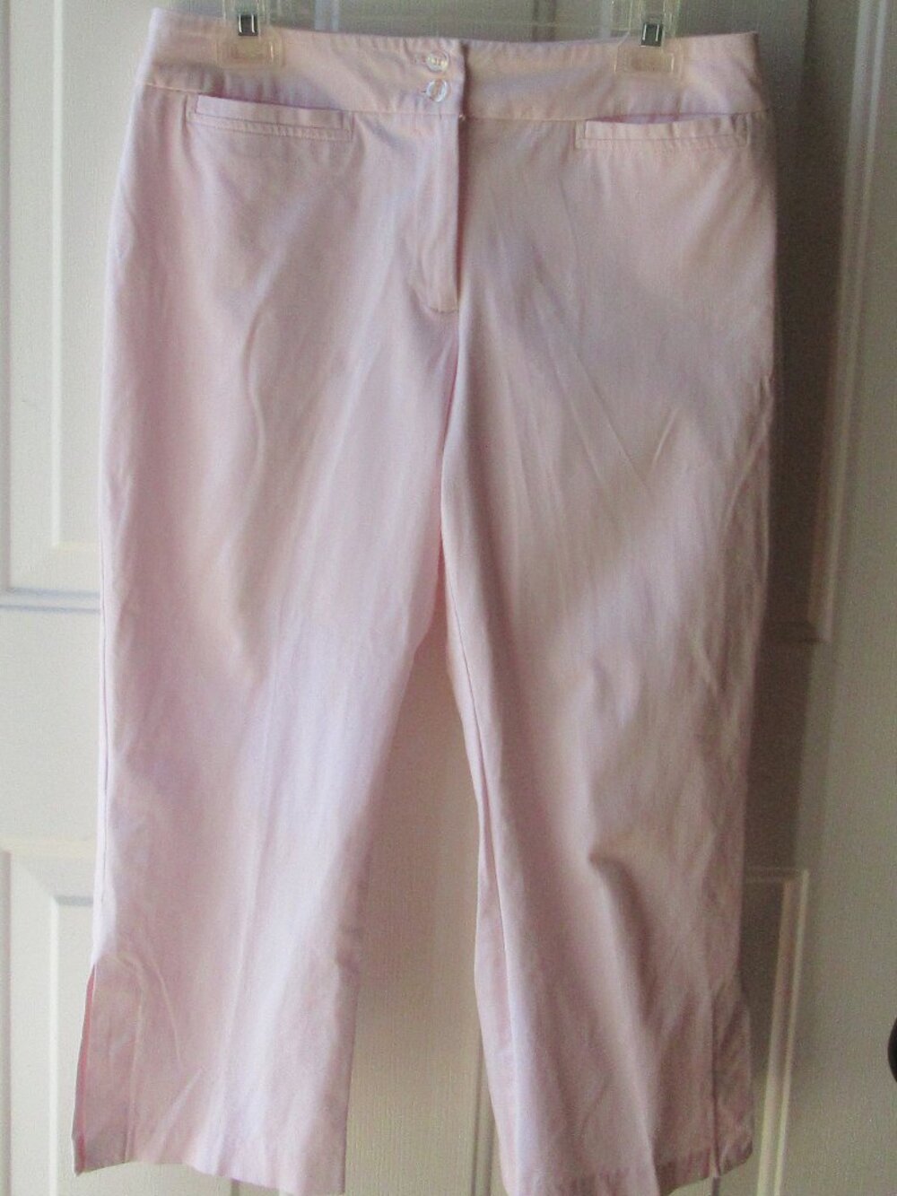 Soft pink stretch fabric capris size 8 Tribal Stretch Extensible